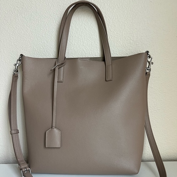 SAINT LAURENT LEATHER TAUPE NORTH/SOUTH SHOPPING TOY SHOULDER BAG - Picture 1 of 12